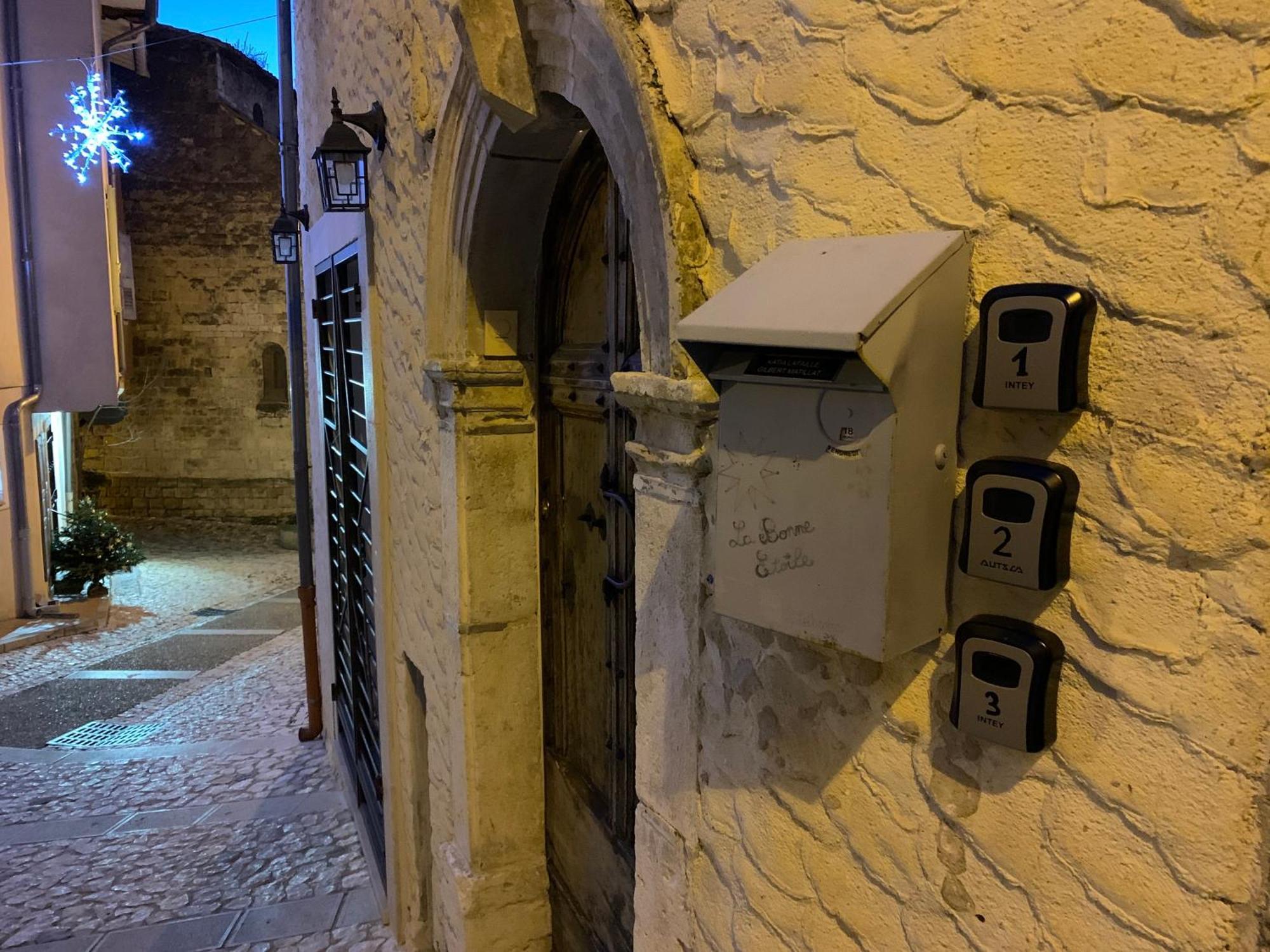 La Bonne Etoile - The Good Star Apartment Moustiers-Sainte-Marie Exterior foto